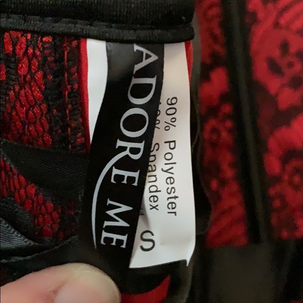 Lingerie - Picture 3 of 3